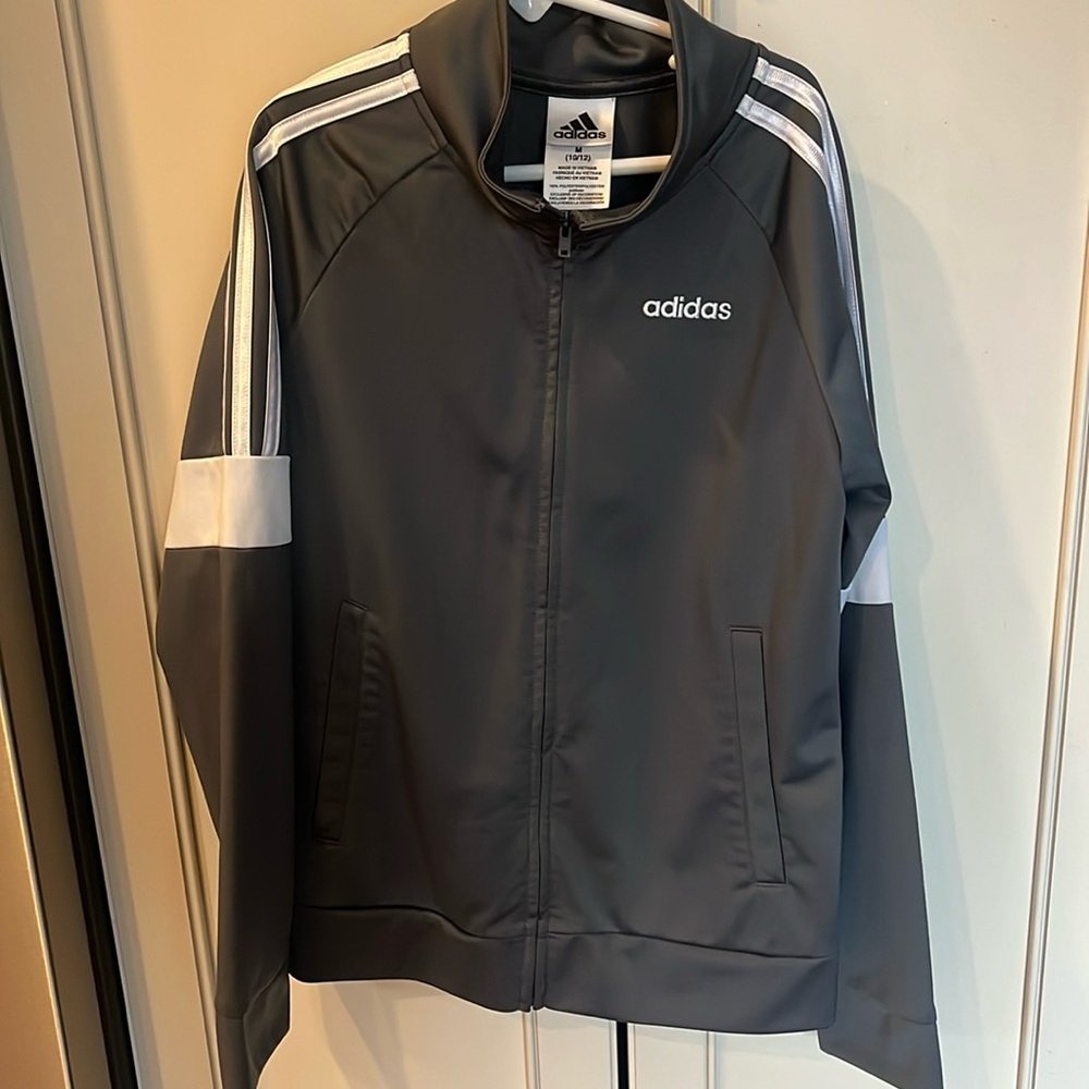 Perfect condition Adidas youth track jacket size M (10/12)